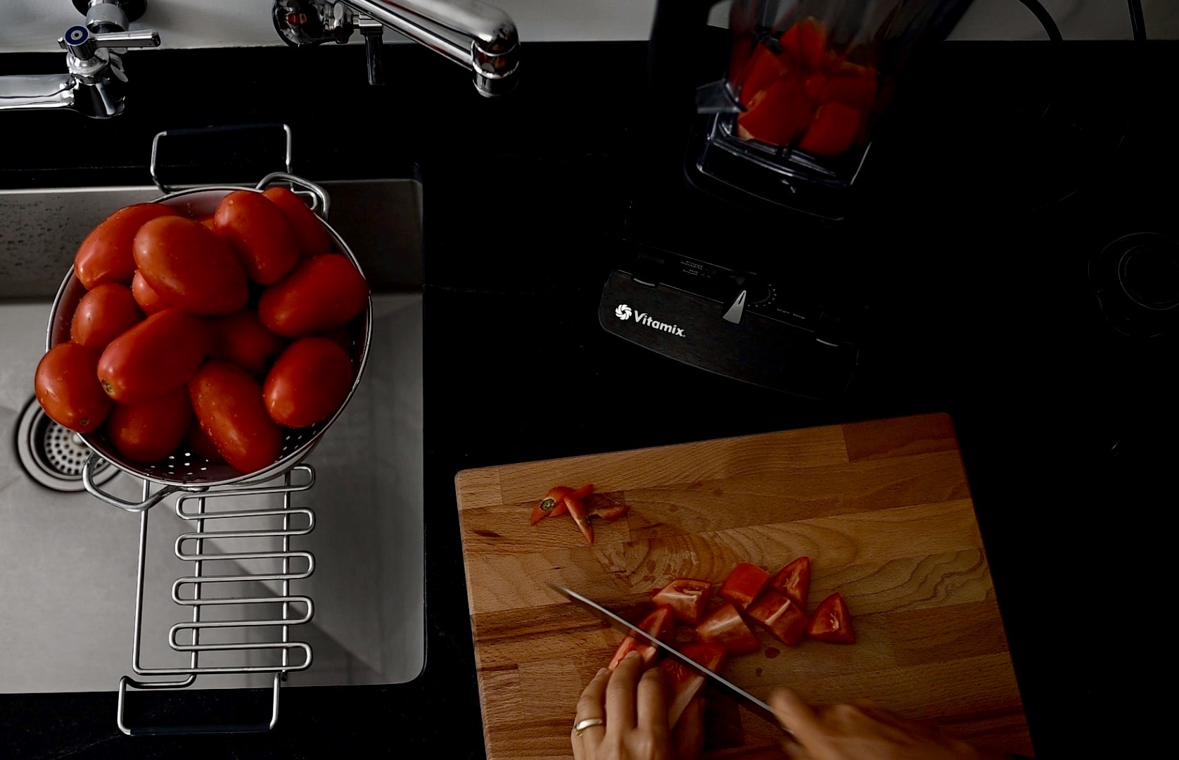 wash and chop tomatoes