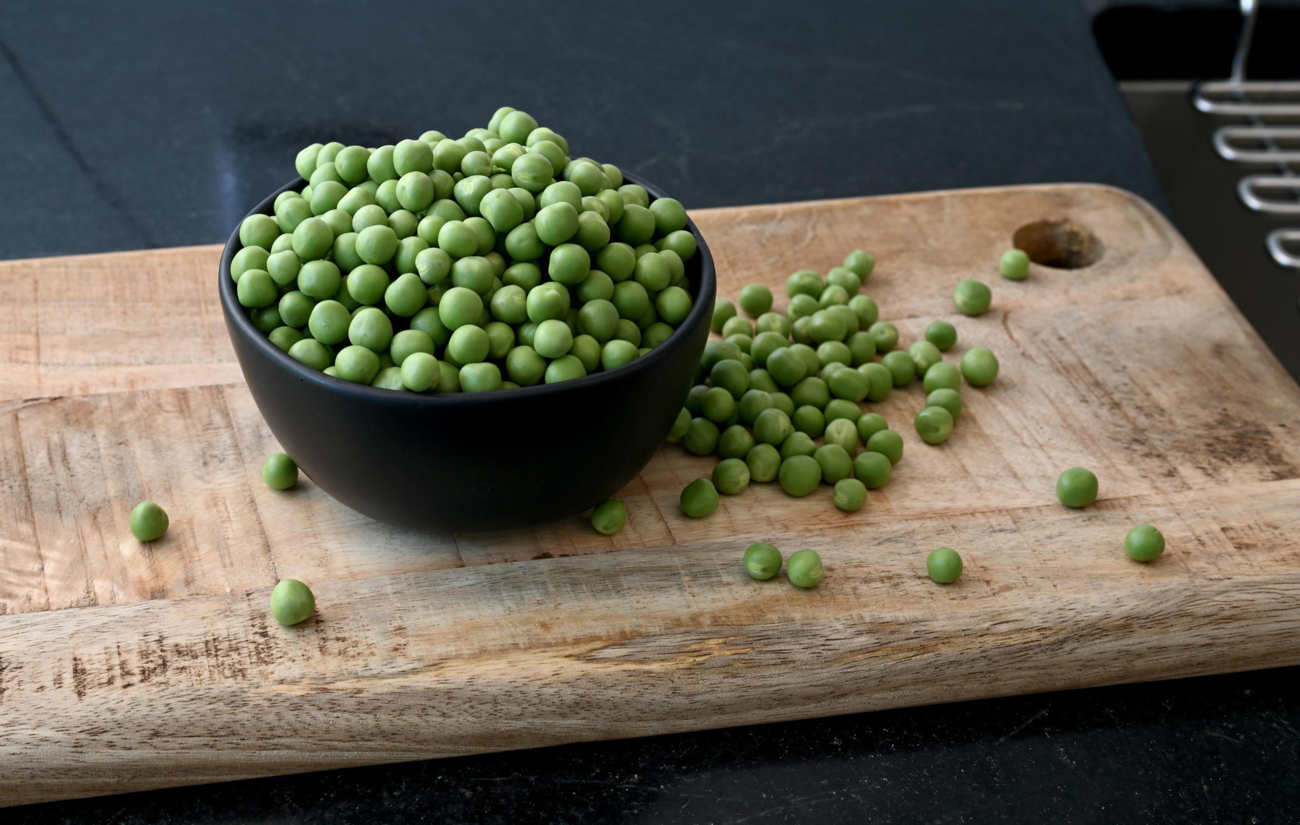 raw green peas