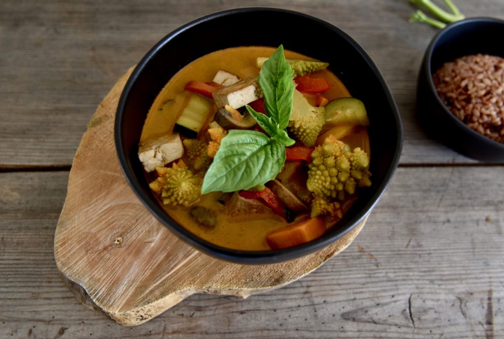 Vegan Red Curry Thai Curry with Tofu & Vegetables Gourmet Vegetarian